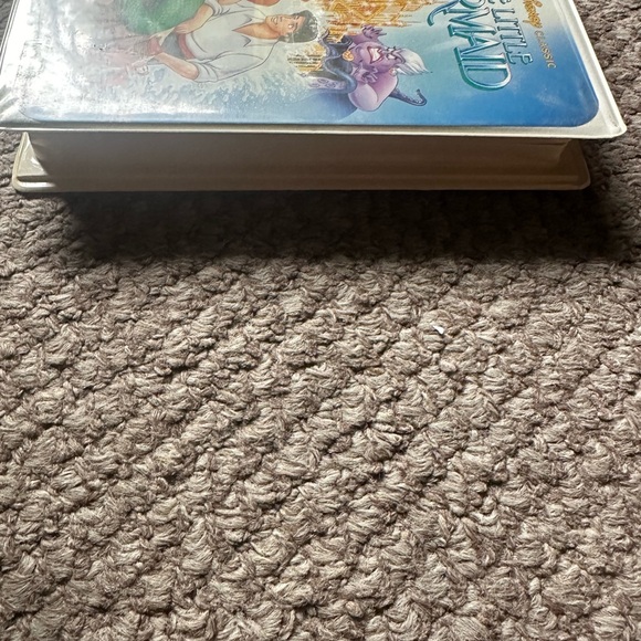 Little Mermaid on VHS .. Discontinued Cover - Picture 5 of 7